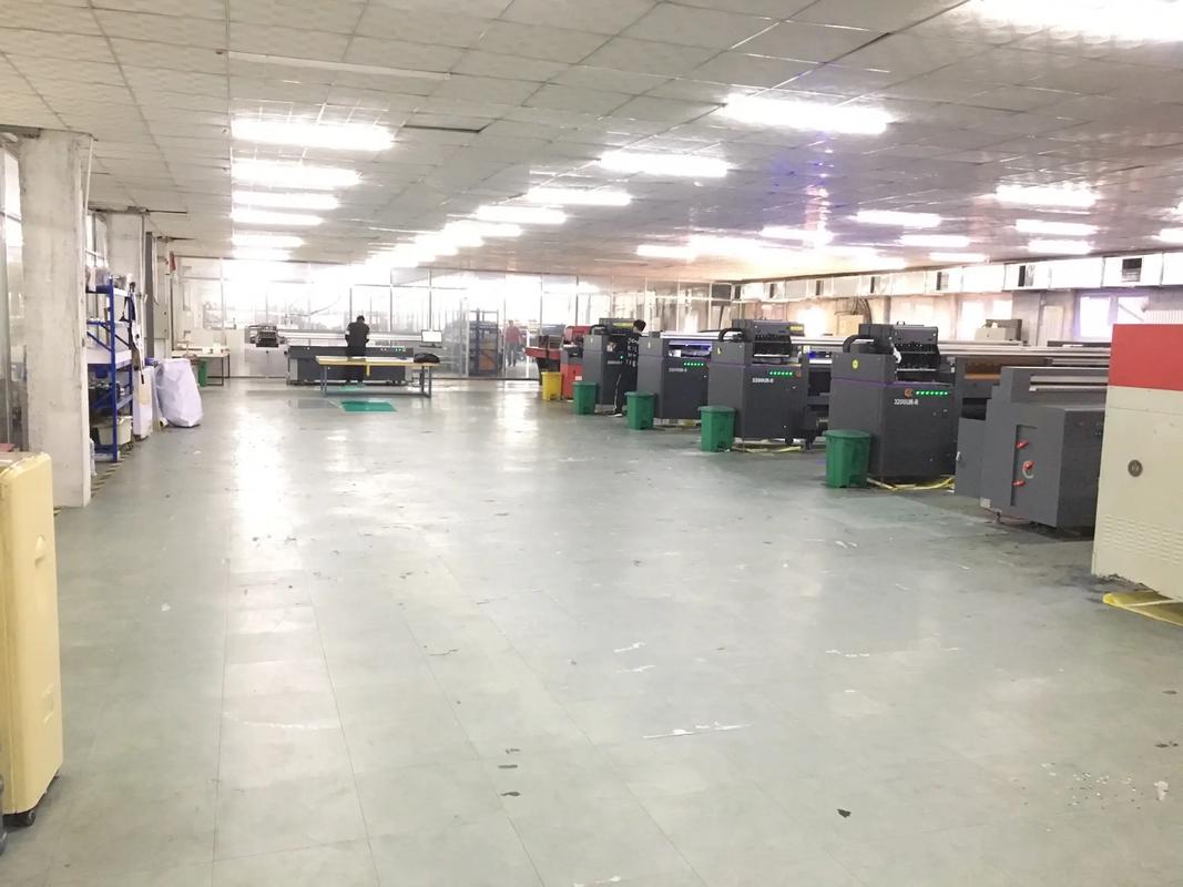 匠心喷绘，点亮商场每一处精彩——电脑图文制作工厂简介